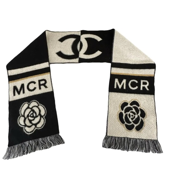 New!! Chanel Metiers d’Art Show MCR scarf - Picture 1 of 10